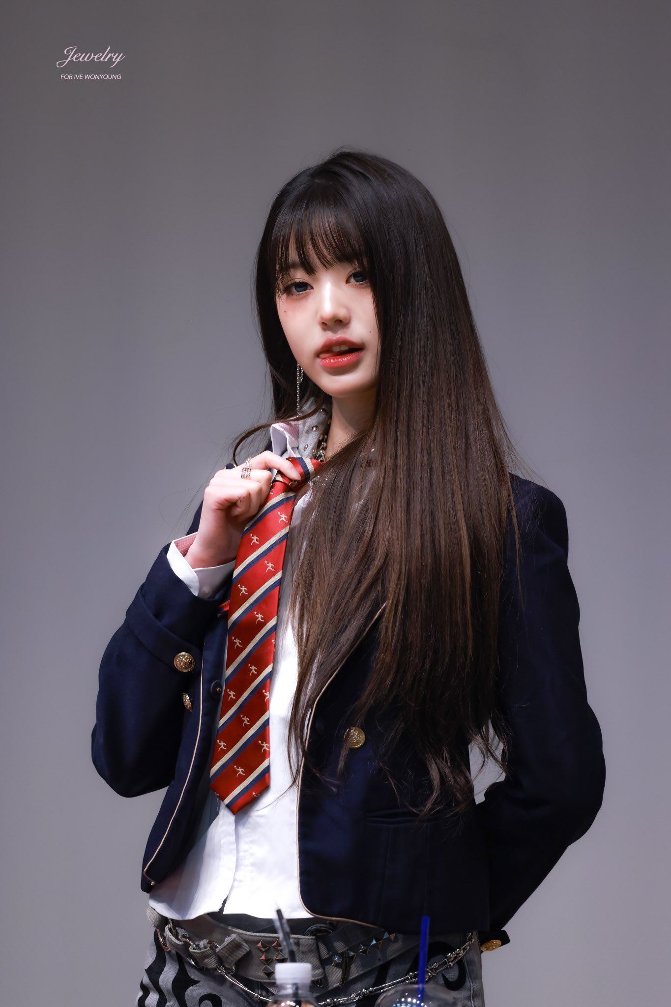 Recent activity shot of Jang Wonyoung (IVE)