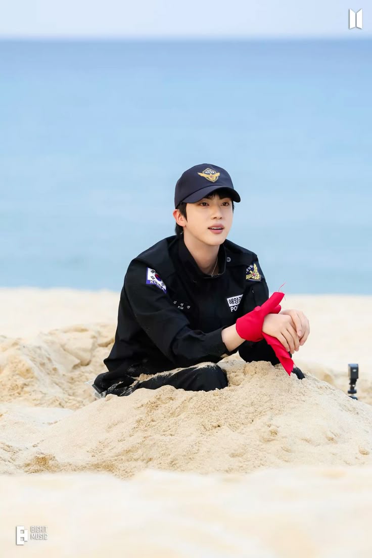 Behind-the-scenes cut of Jin (BTS)