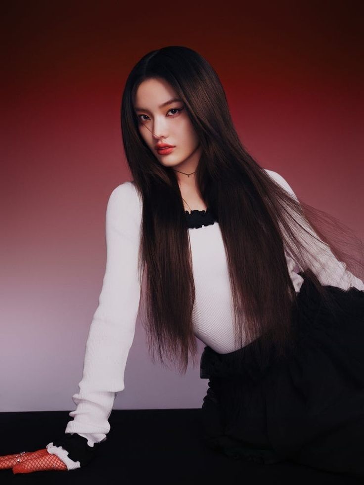 A moment captured by ILLIT's fan