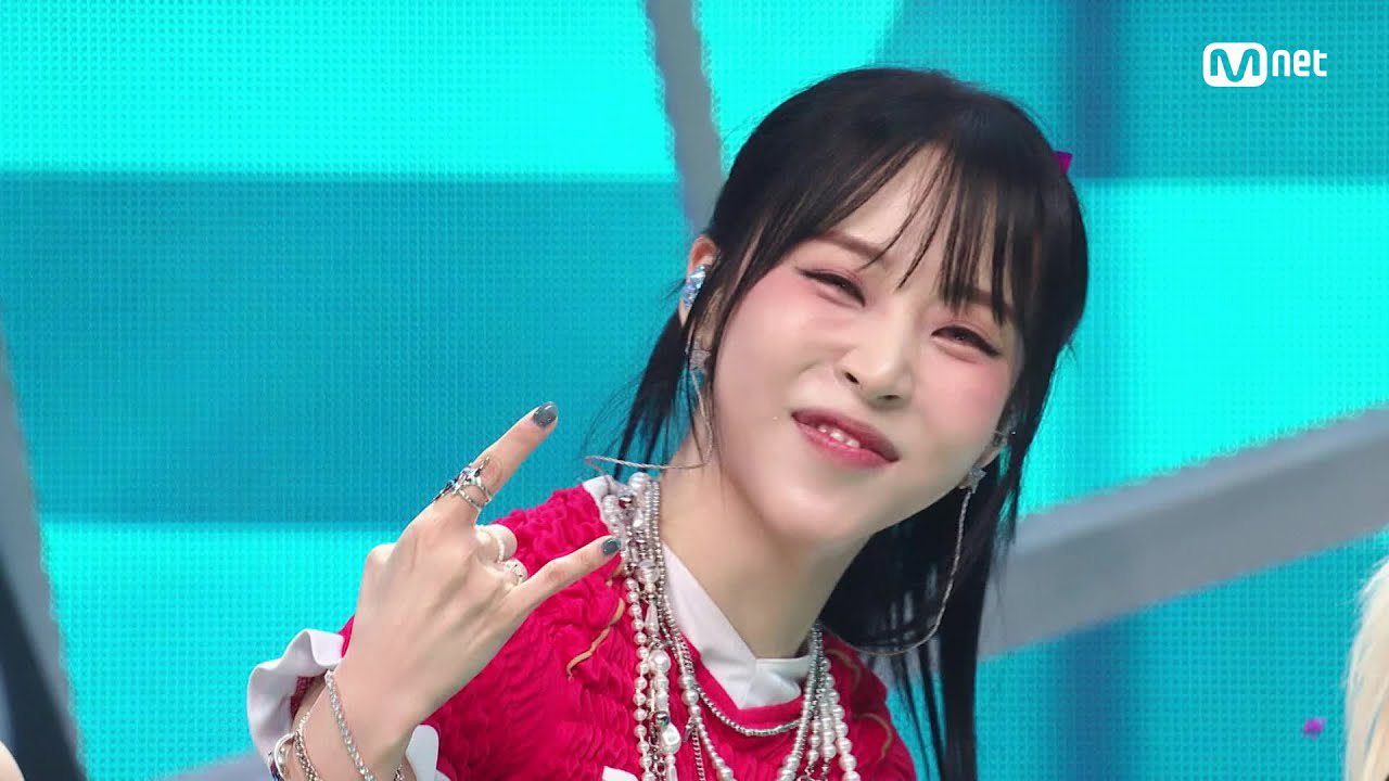 Behind-the-scenes cut of Moonbyul (MAMAMOO)