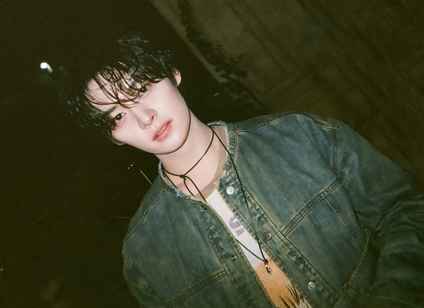 Behind-the-scenes cut of Lee Know (Stray Kids)