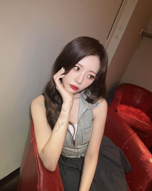 Behind-the-scenes cut of JI U (DREAMCATCHER)