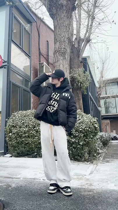 A moment captured by Chen Kaiwen's fan