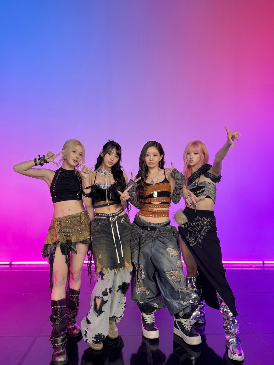 A moment captured by KISS OF LIFE's fan