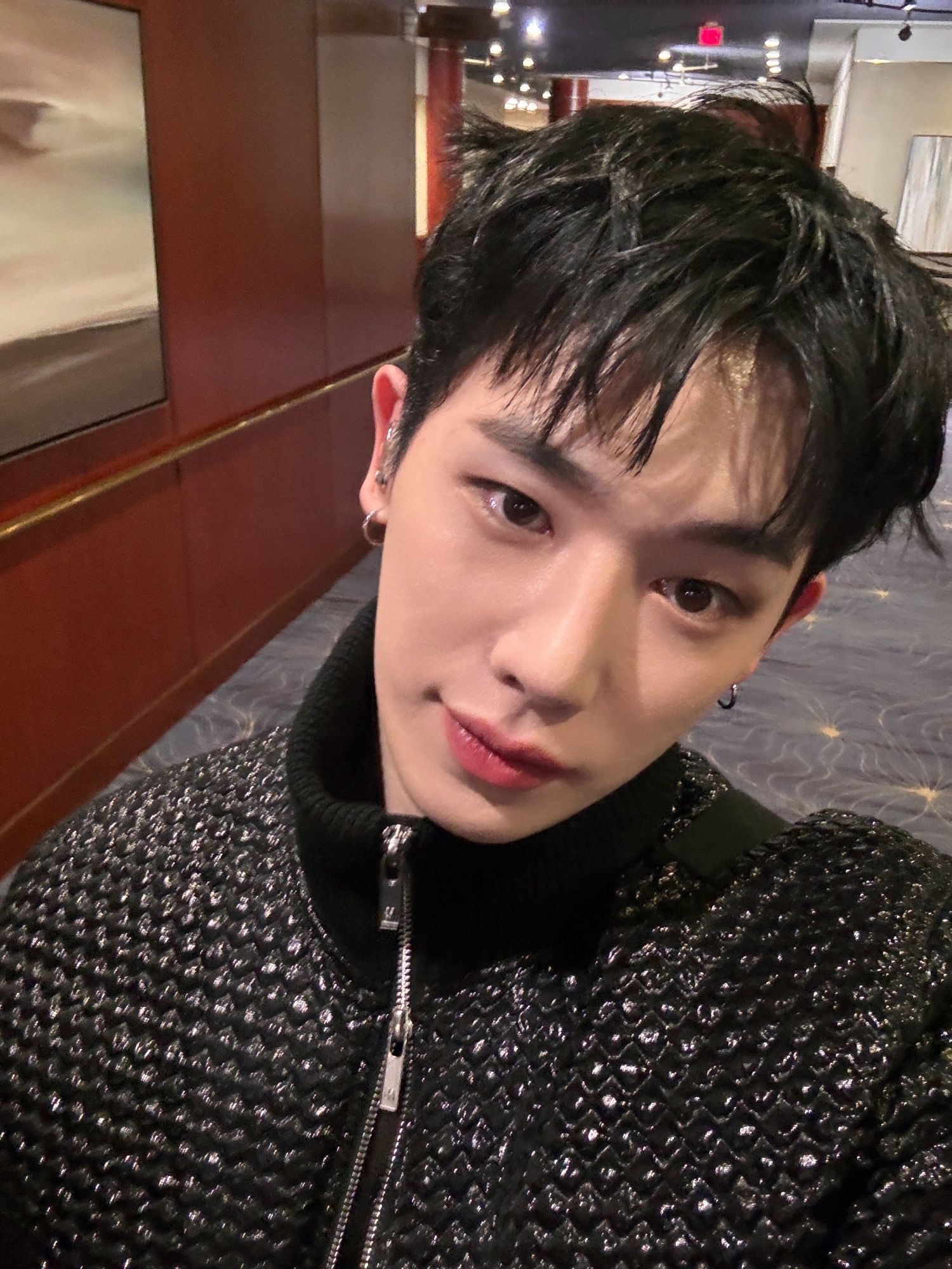 Momen yang diabadikan oleh penggemar Wonho