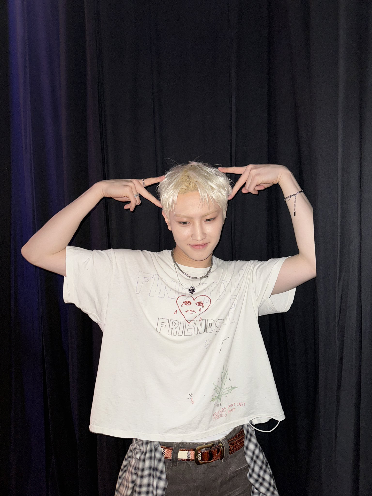 Behind-the-scenes cut of Taehun (TNX)