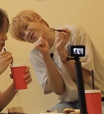 Foto aktivitas terbaru Kimura Masaya (INI)