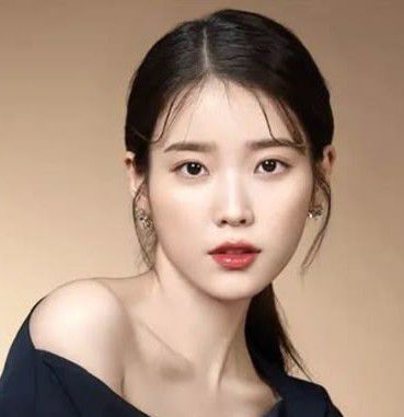 Behind-the-scenes cut of IU