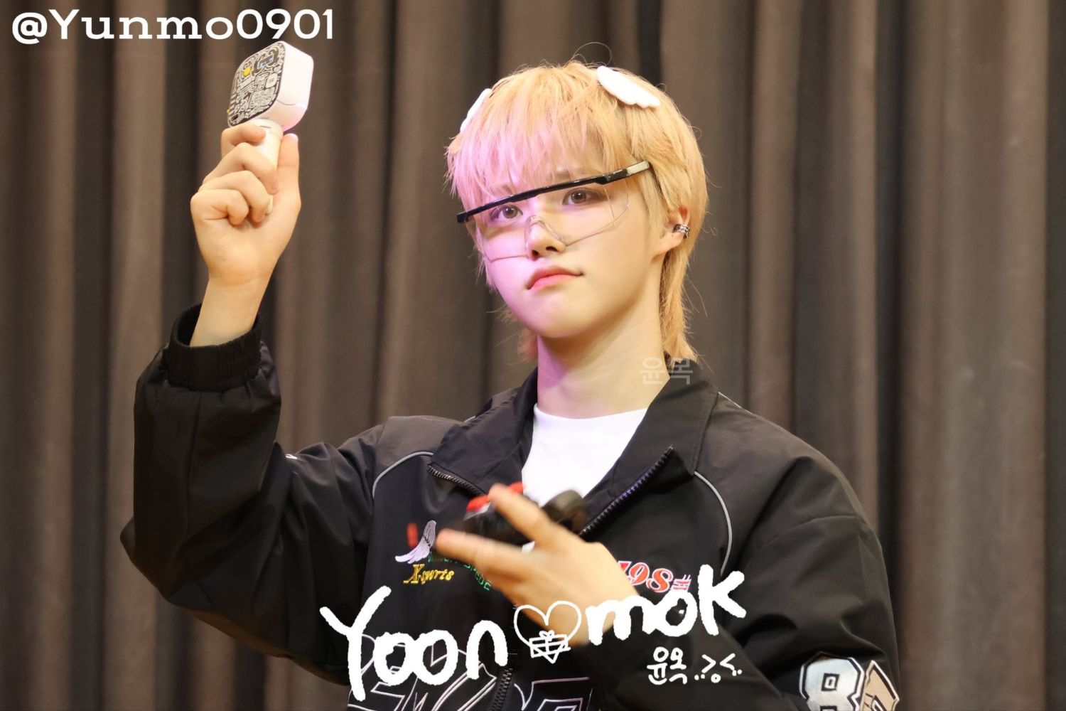 Recent activity shot of Park Juwon (AHOF)