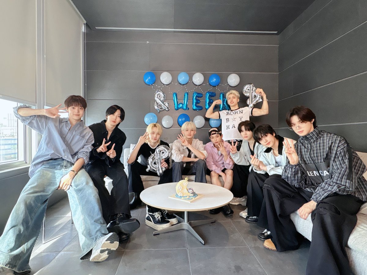 Latest photo of &TEAM