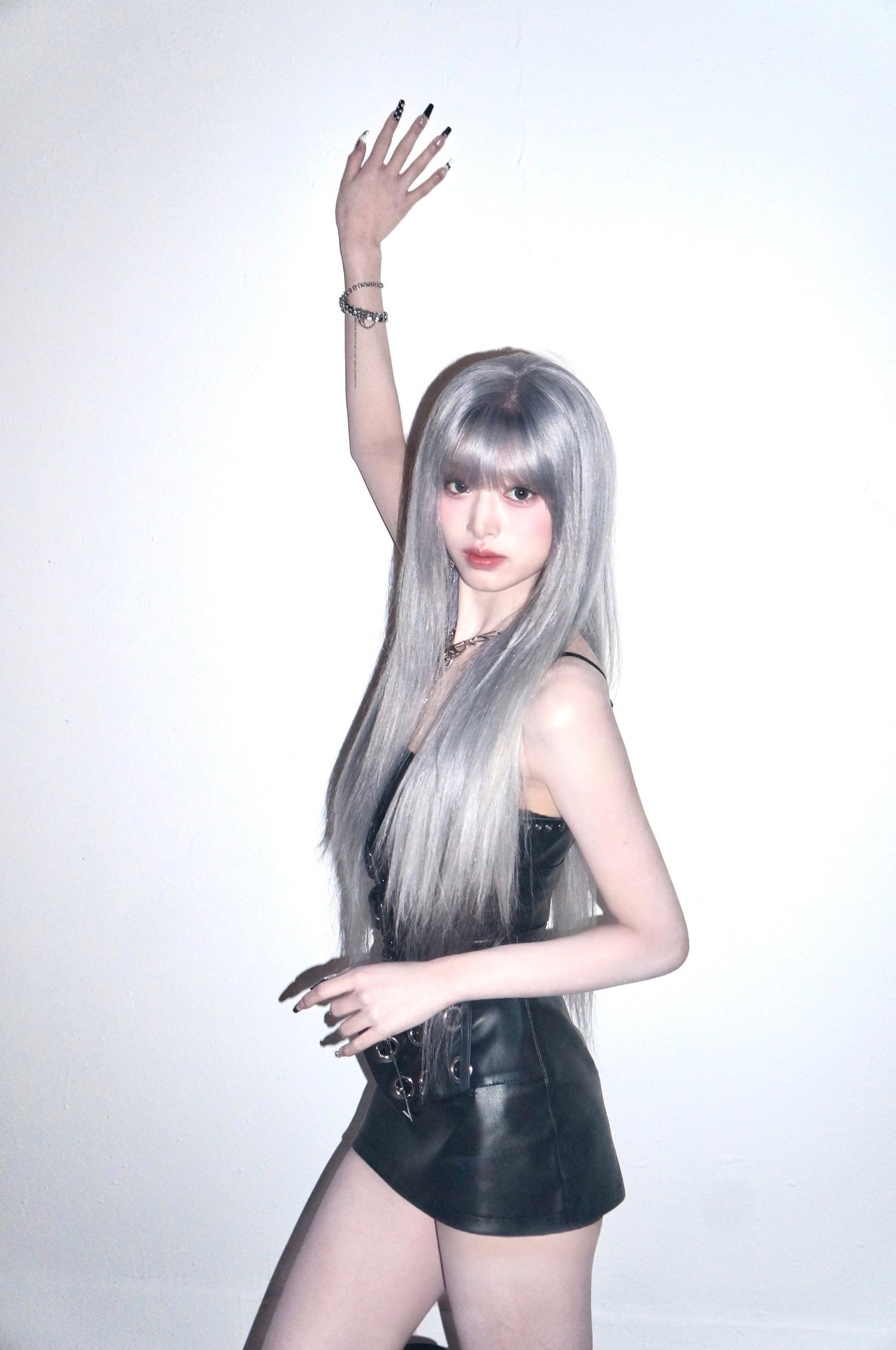 아현 (BABYMONSTER)의 비하인드 컷