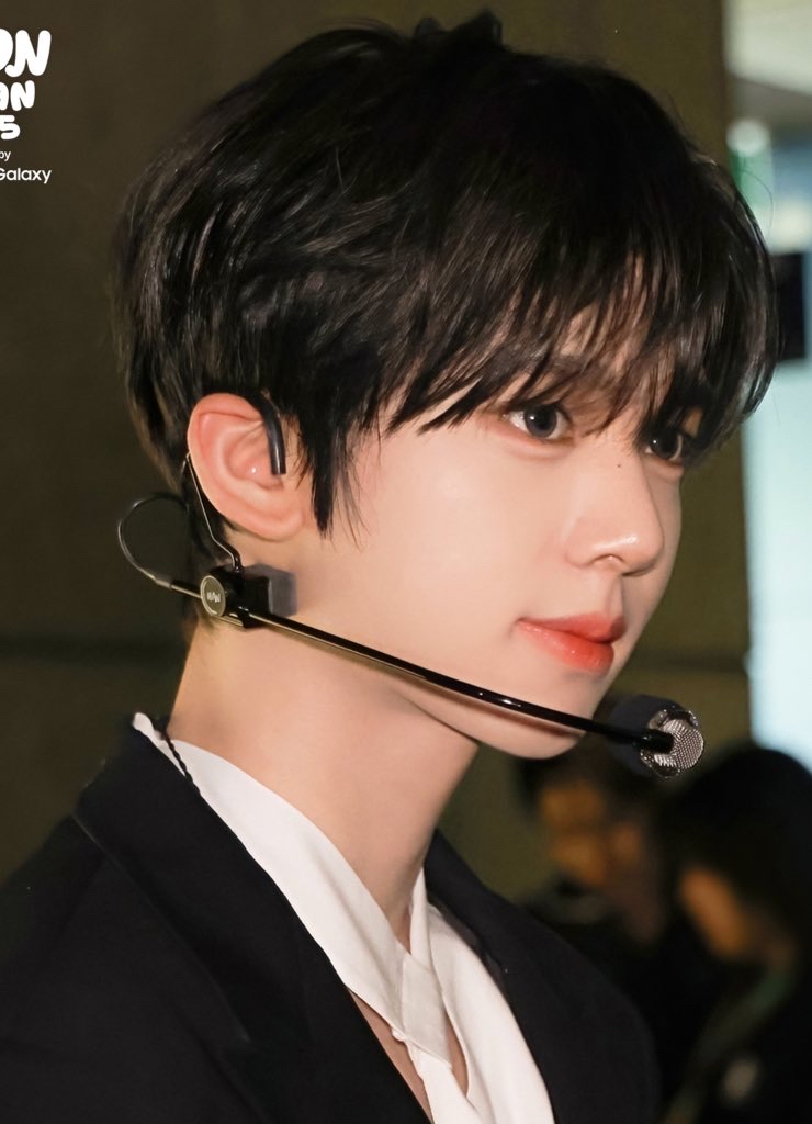 Behind-the-scenes cut of Han Yujin (ZEROBASEONE)