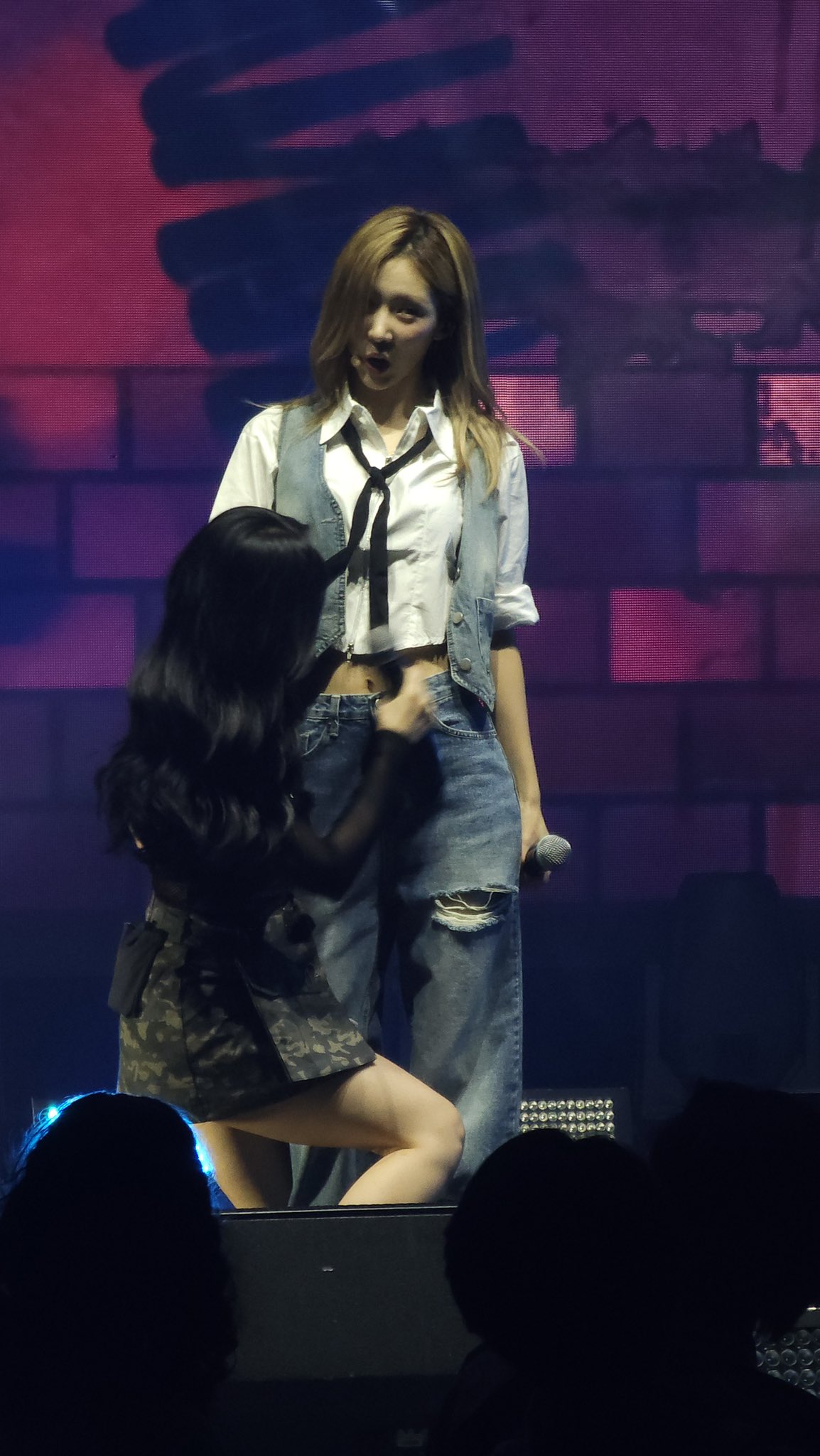 Momen yang diabadikan oleh penggemar DREAMCATCHER