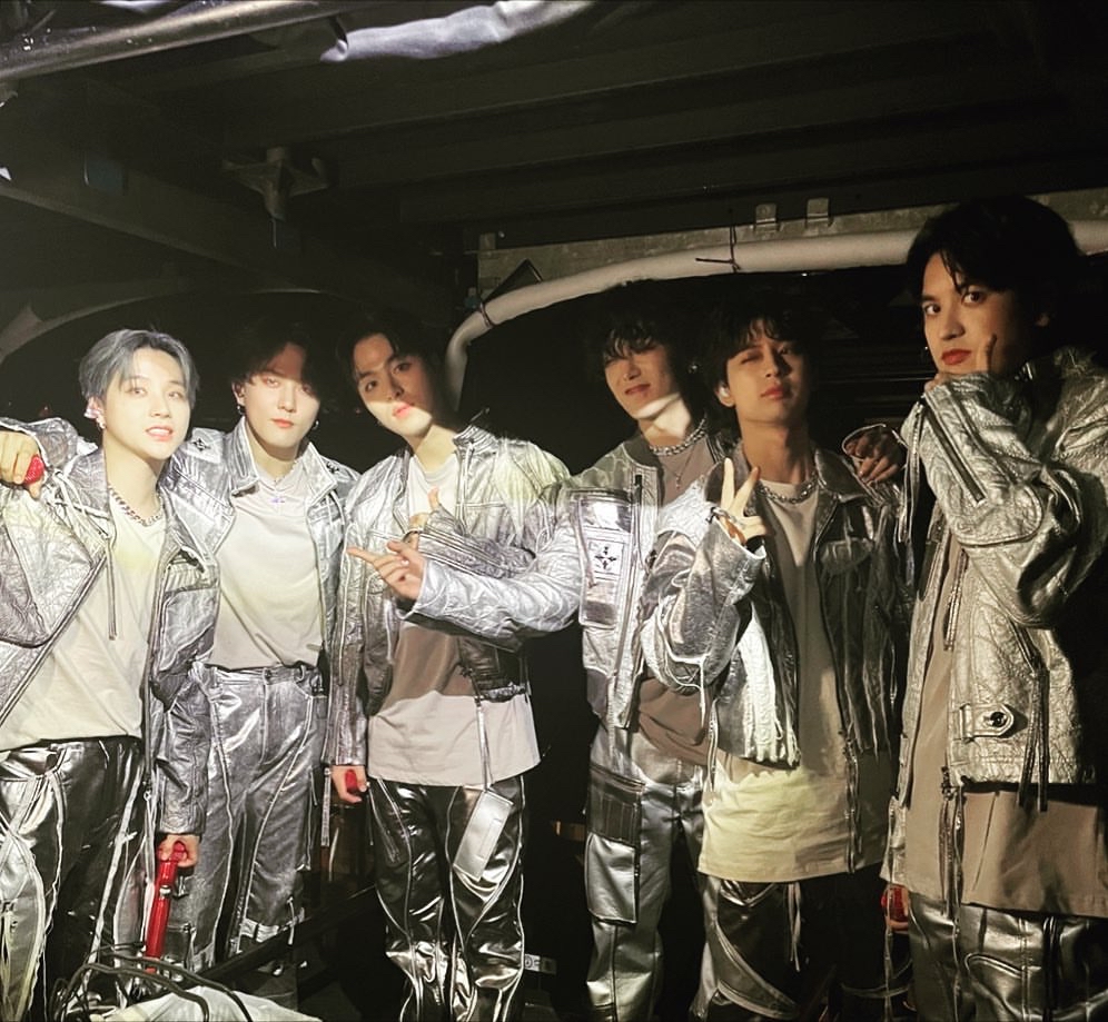 A moment captured by iKON's fan