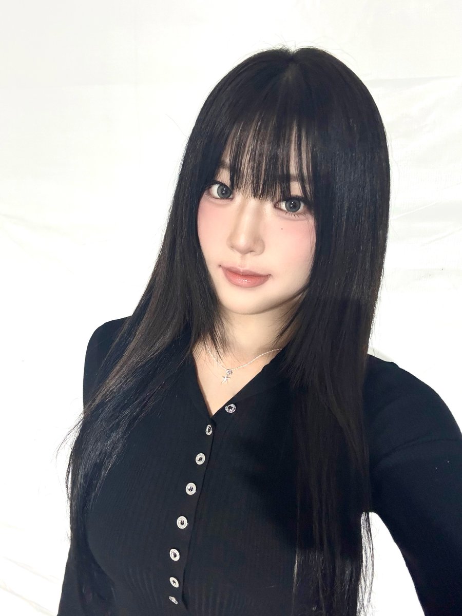 A moment captured by H1-KEY's fan