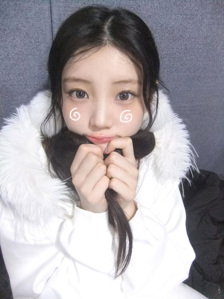 Recent activity shot of Wonhee (ILLIT)