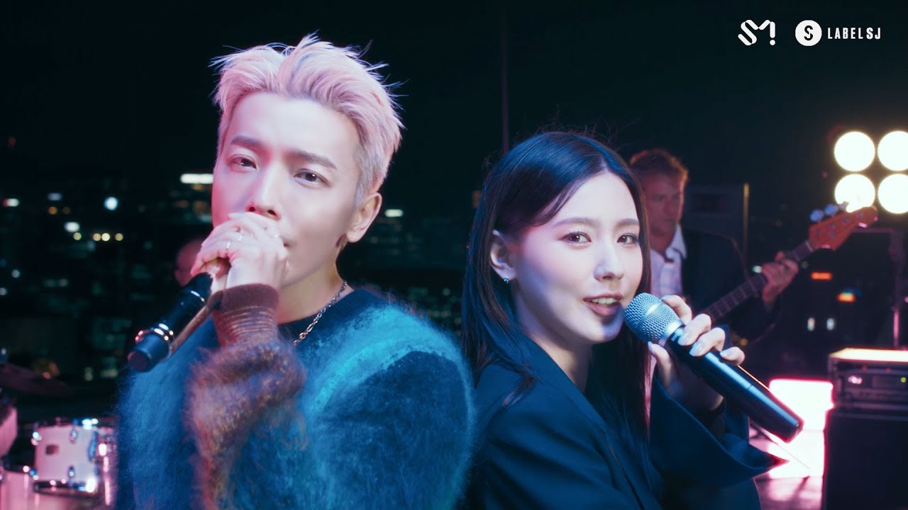 A moment captured by Donghae (Super Junior)'s fan