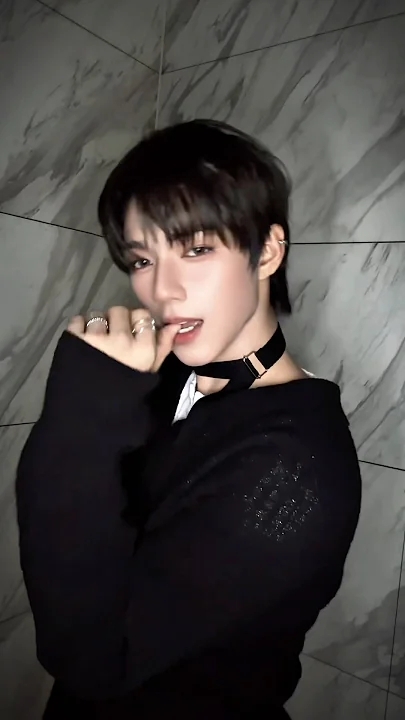 Recent activity shot of JL (AHOF)