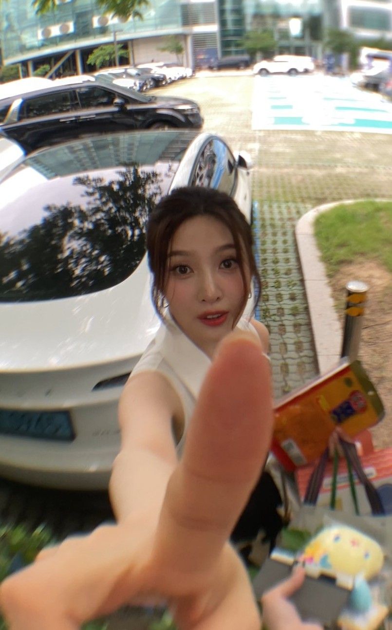Latest photo of Joy (Red Velvet)