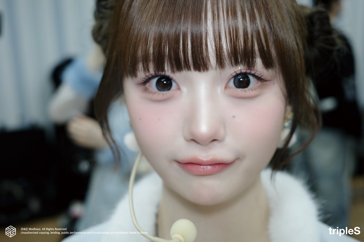 Behind-the-scenes cut of tripleS