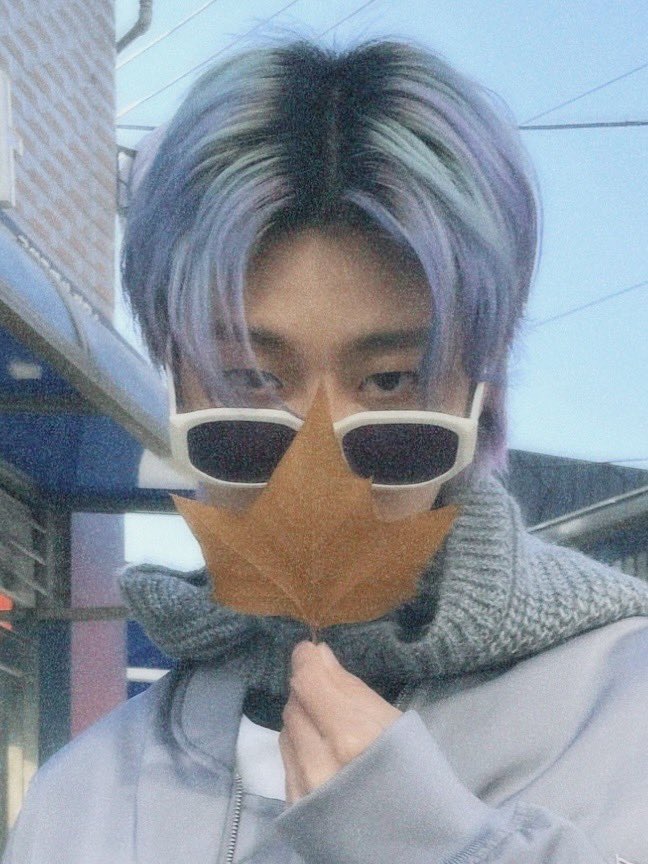 Behind-the-scenes cut of The 8 (SEVENTEEN)