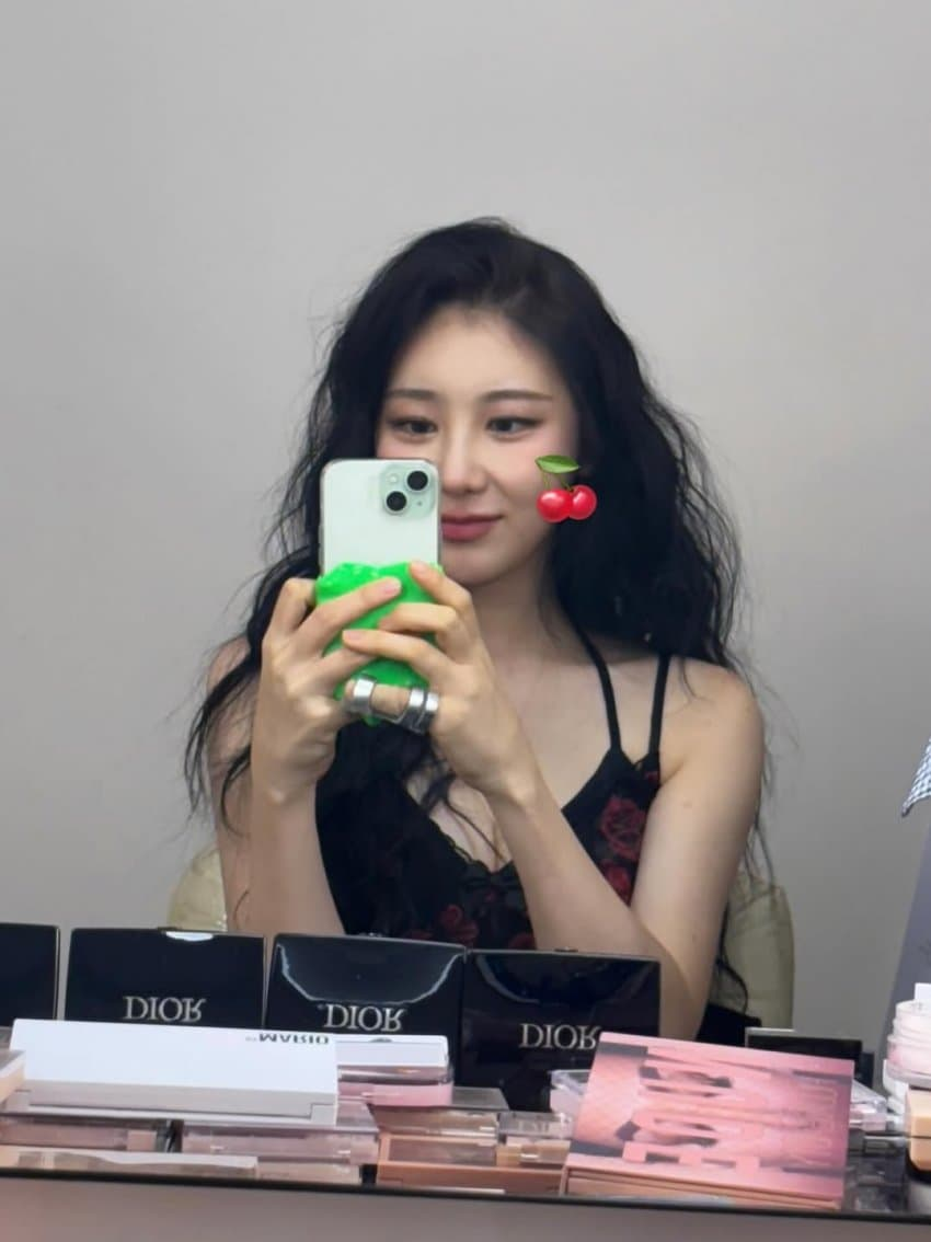 Latest photo of Lee Chaeyeon