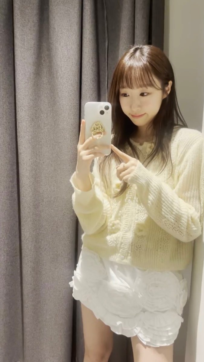 Behind-the-scenes cut of WJSN
