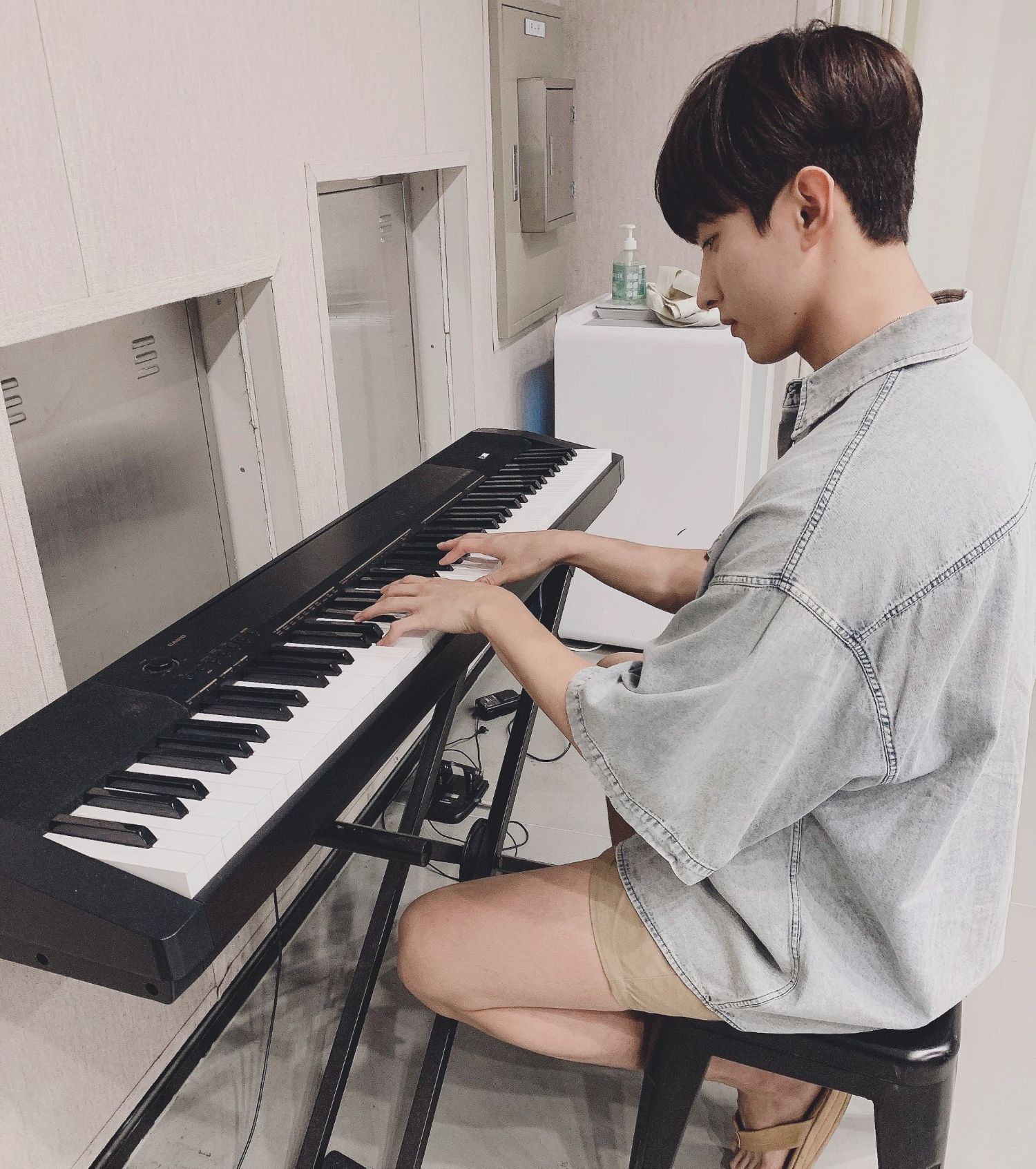 Behind-the-scenes cut of DK (SEVENTEEN)