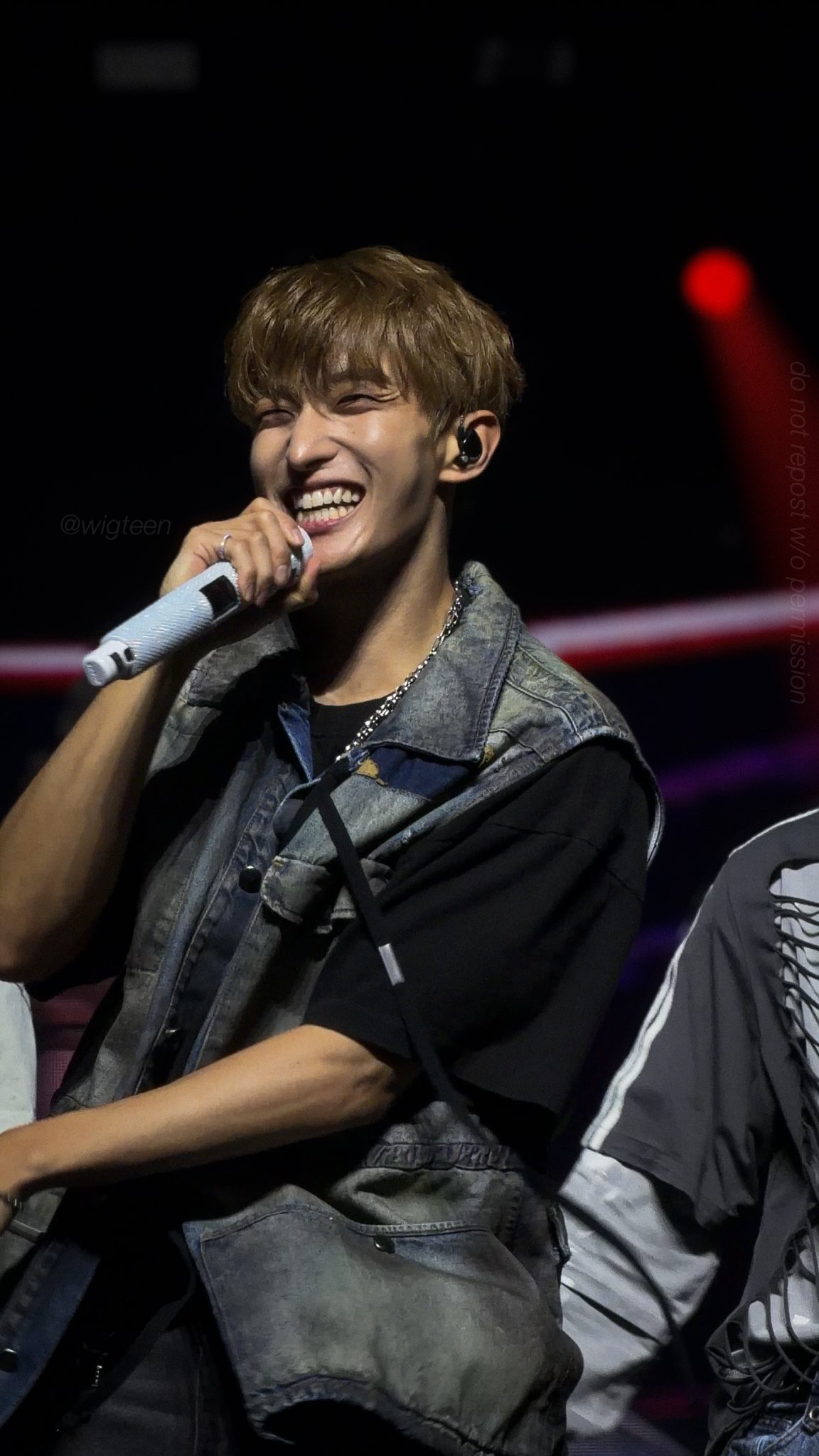 Latest photo of DK (SEVENTEEN)