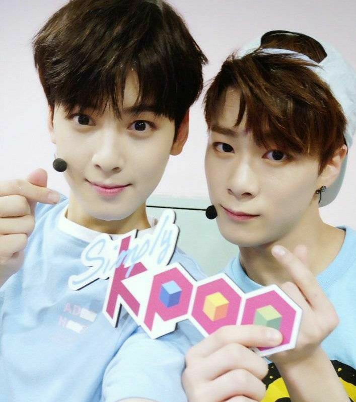 A moment captured by Eunwoo (ASTRO)'s fan