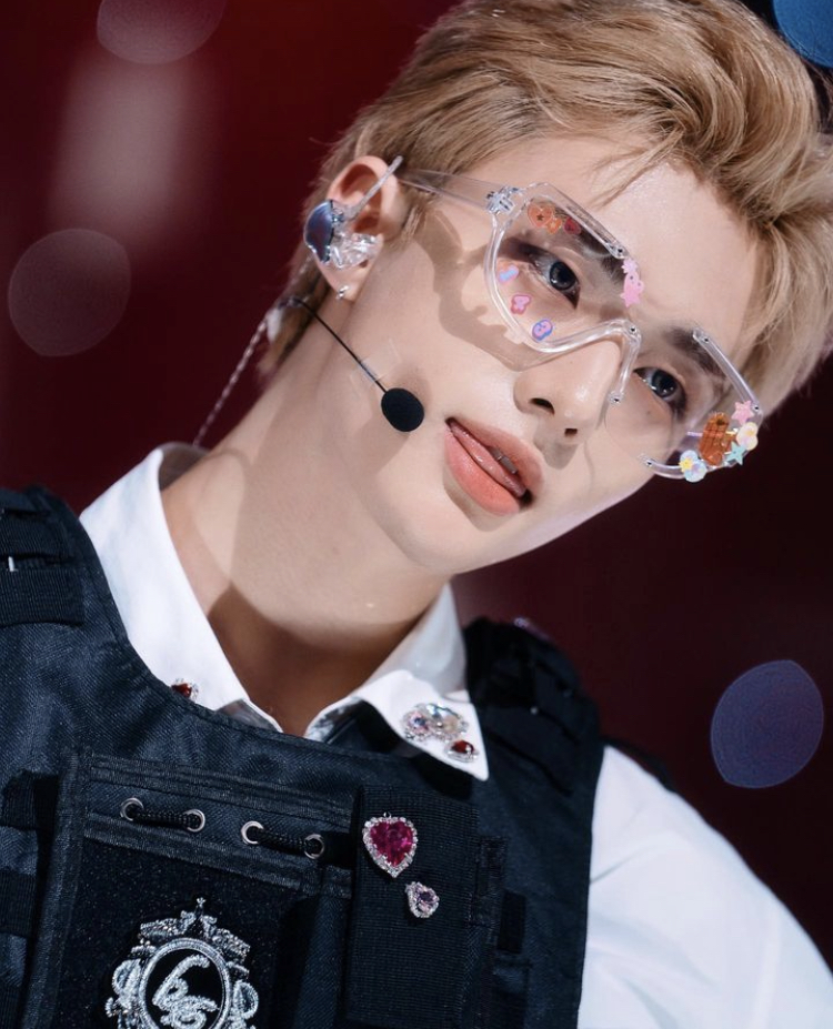 Latest photo of Hyunjin (Stray Kids)