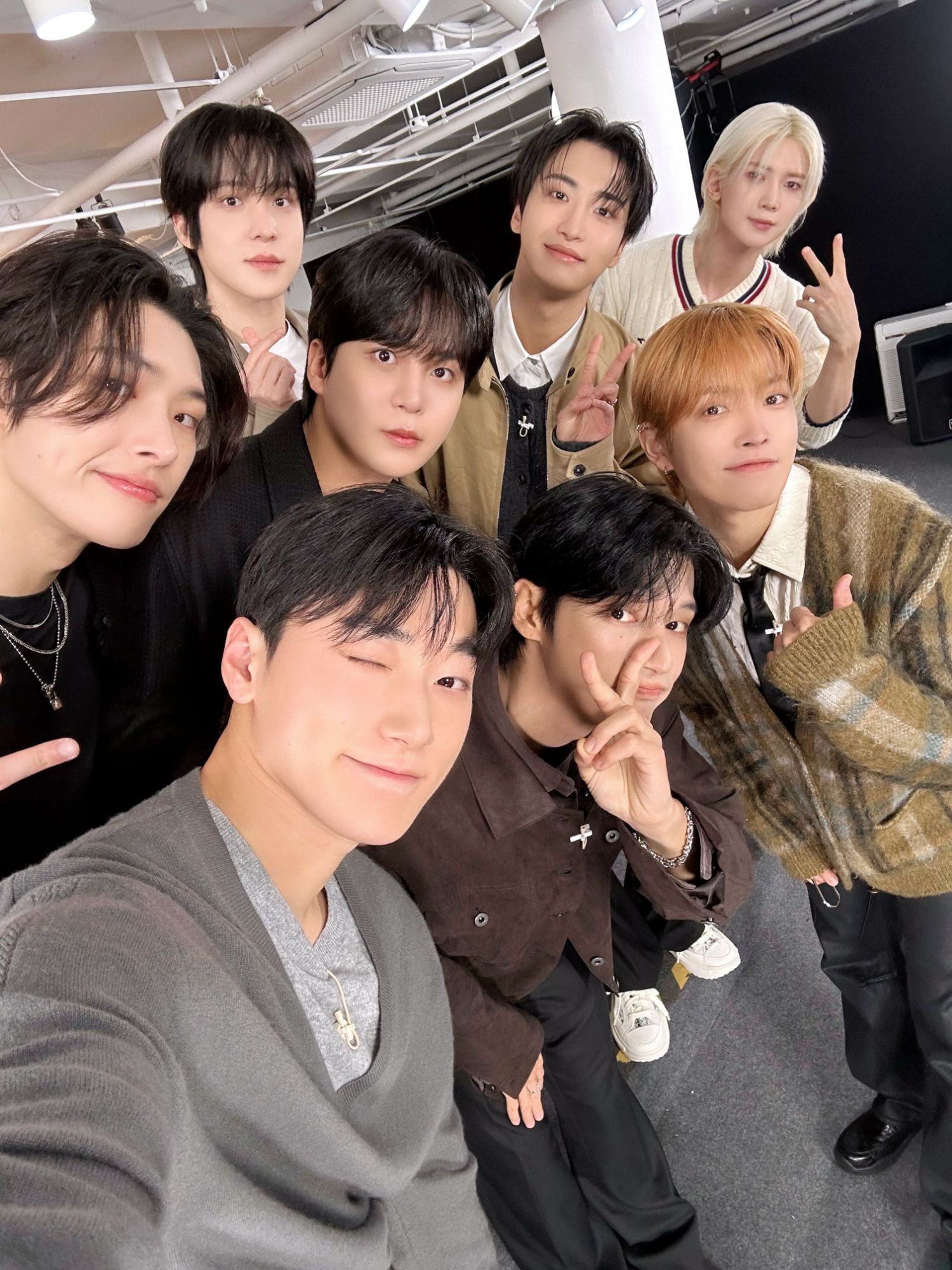 Behind-the-scenes cut of ATEEZ