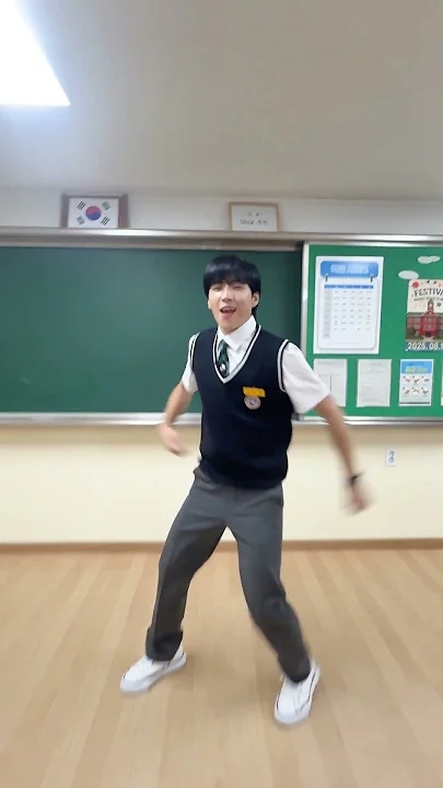 Latest photo of Woohyun (INFINITE)