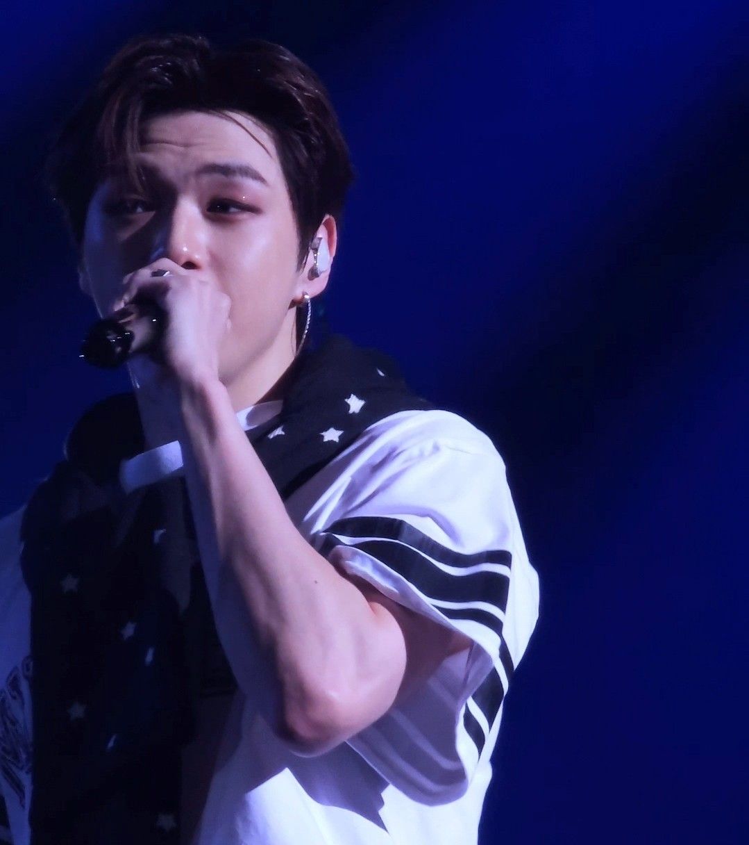 강다니엘 최근 활동샷