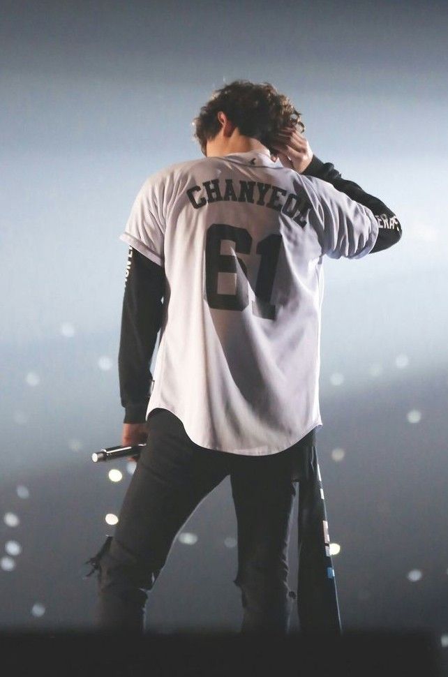 Recent activity shot of Chanyeol (EXO)
