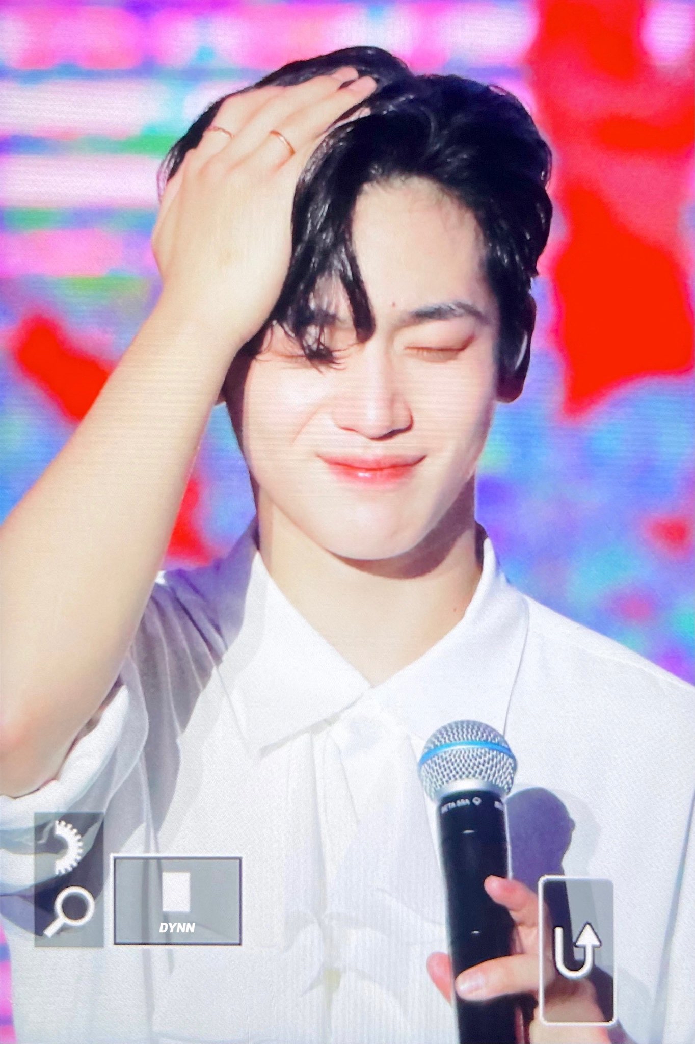 Behind-the-scenes cut of Kim Yohan (WEi)