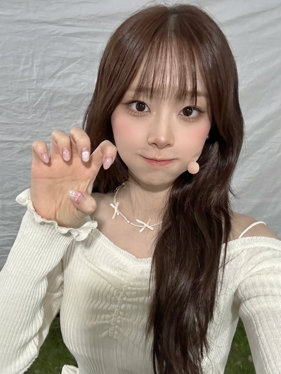 Recent activity shot of Chuu