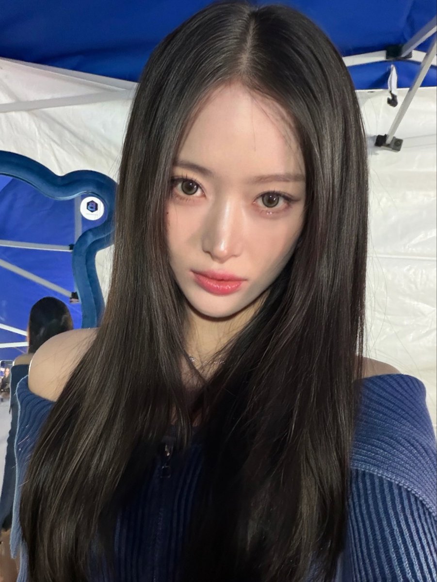 Behind-the-scenes cut of H1-KEY