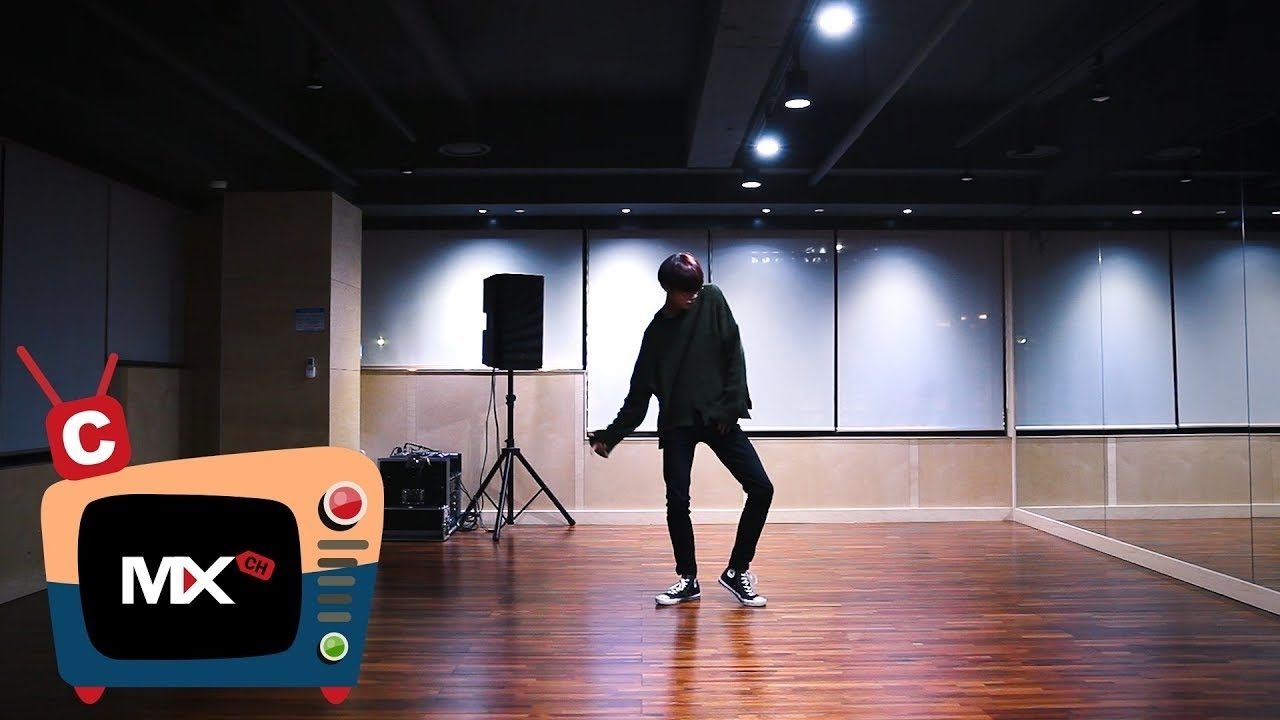 Behind-the-scenes cut of Hyungwon (MONSTA X)