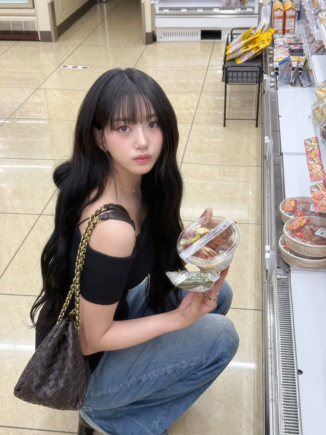 Latest photo of Sooin (MEOVV)