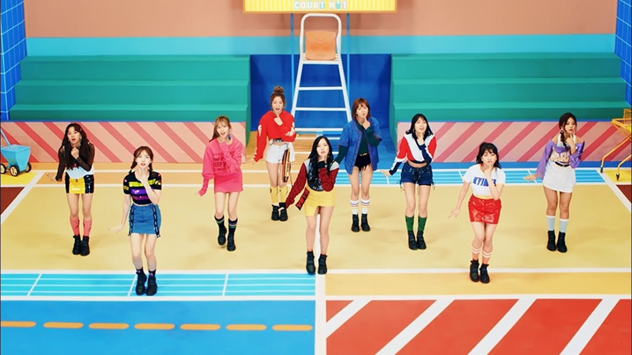 Behind-the-scenes cut of Sana (TWICE)