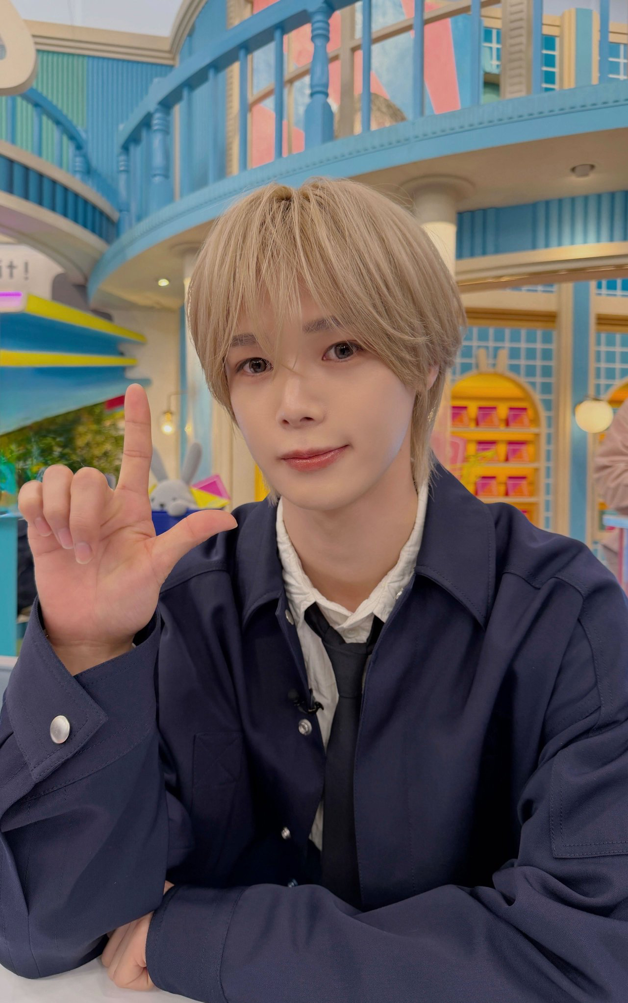 Behind-the-scenes cut of K (&TEAM)