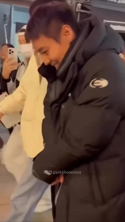 Today's most popular wallpaper in the Park Jihoon community