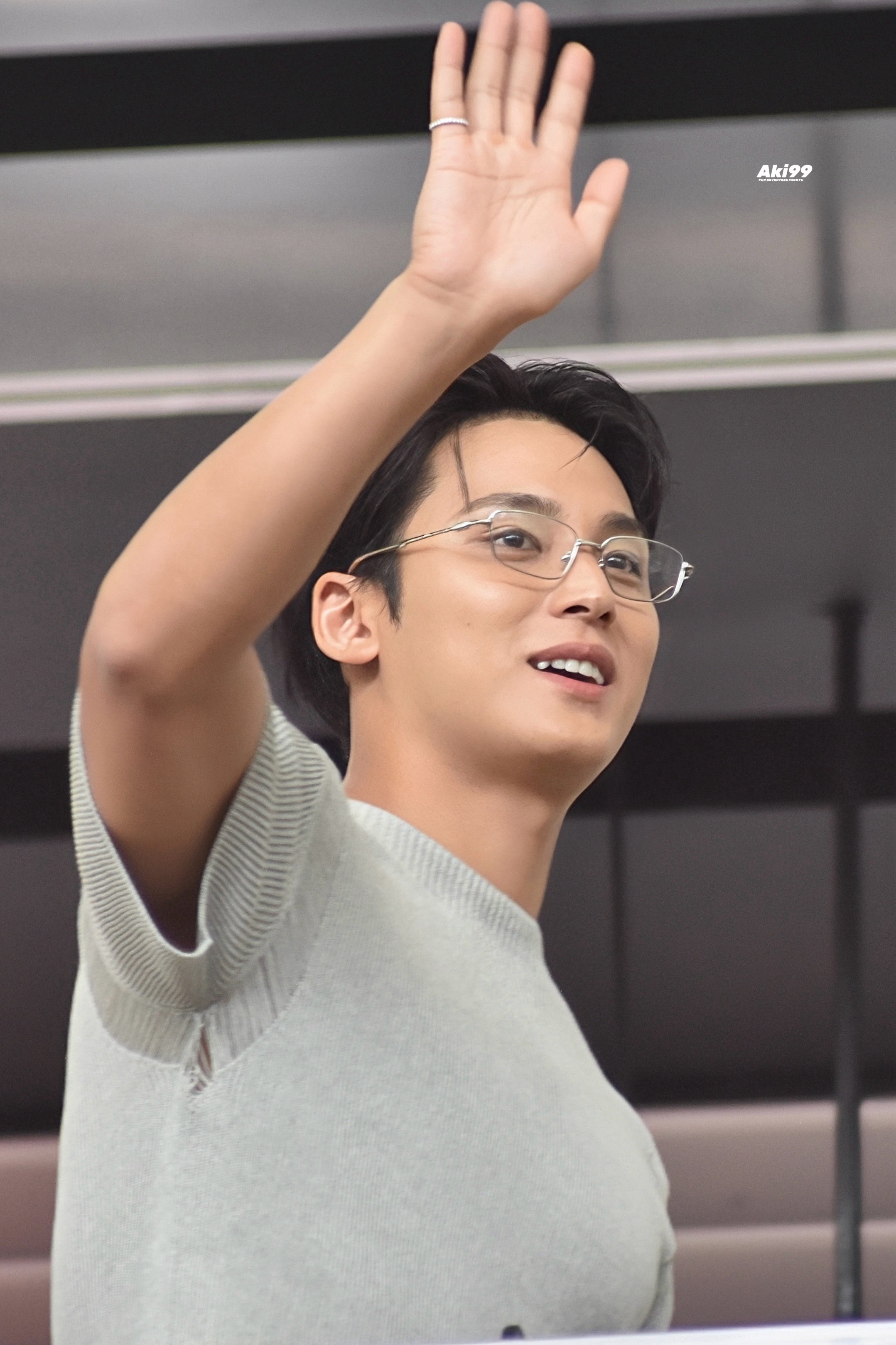 ミンギュ (SEVENTEEN)の舞台裏ショット
