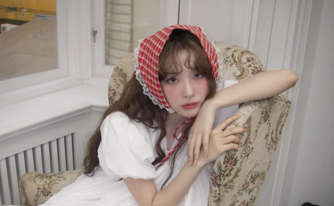 Behind-the-scenes cut of Red Velvet