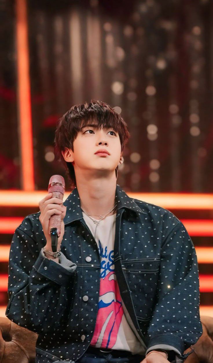 A moment captured by Jin (BTS)'s fan