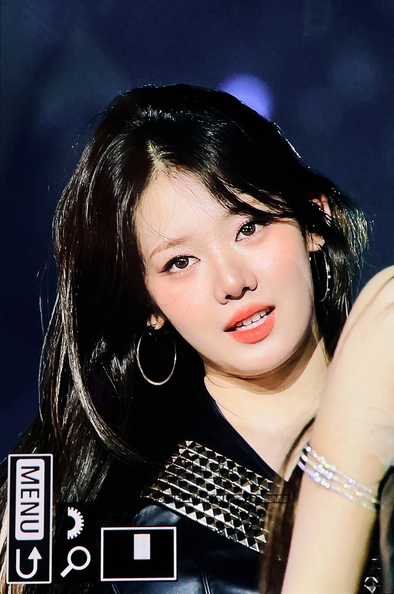 A moment captured by Rora (BABYMONSTER)'s fan