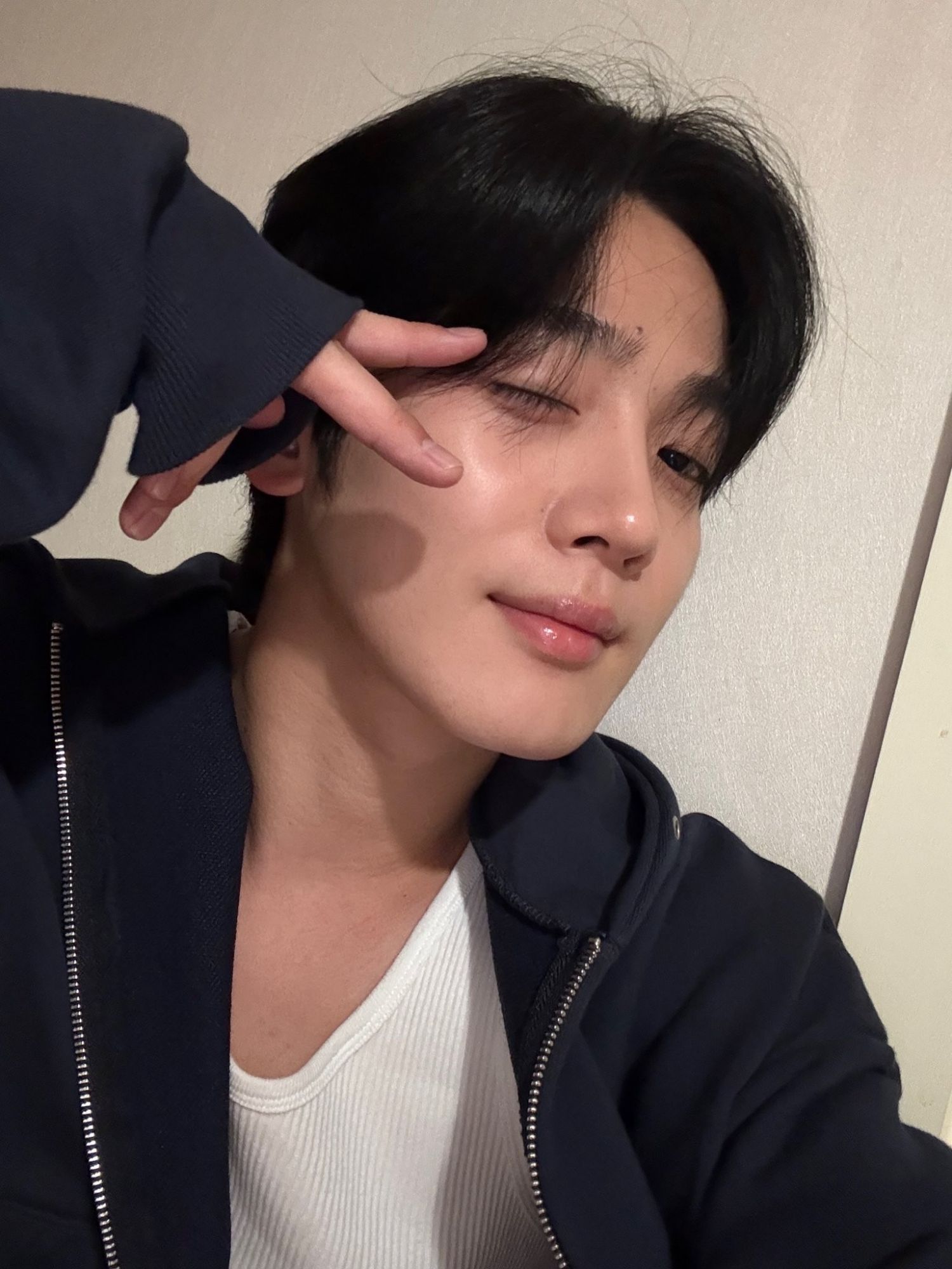 Recent activity shot of Kim Yohan (WEi)