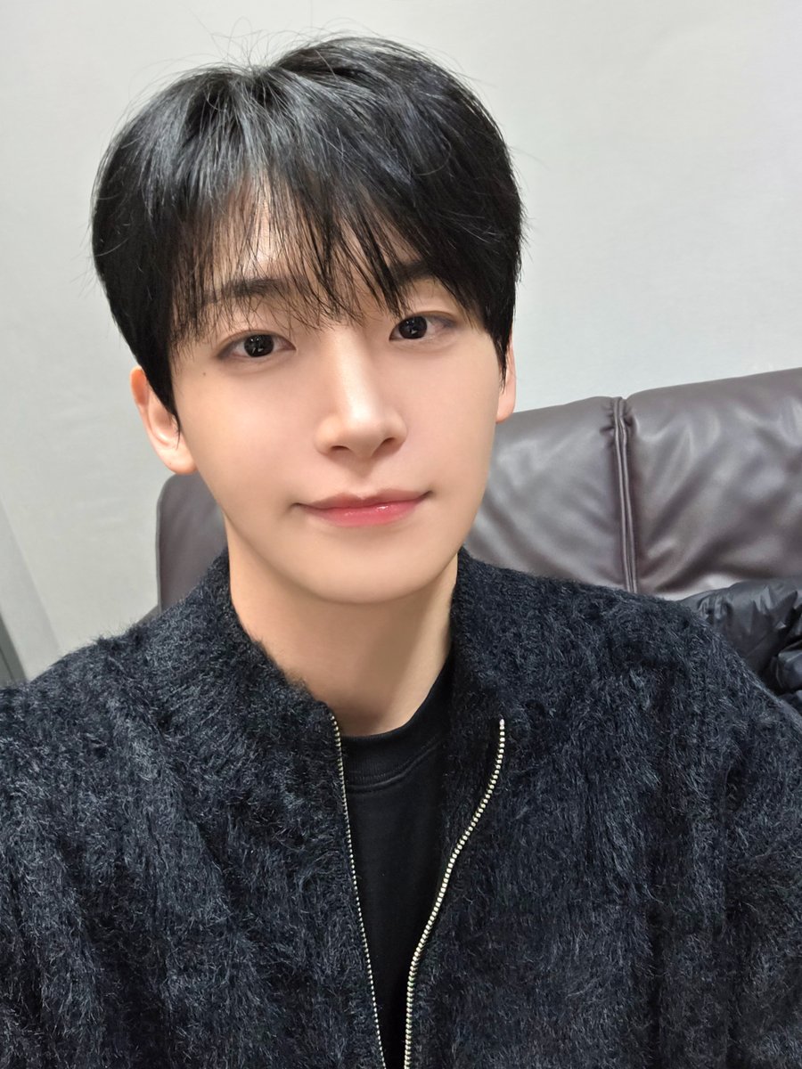 Recent activity shot of CRAVITY