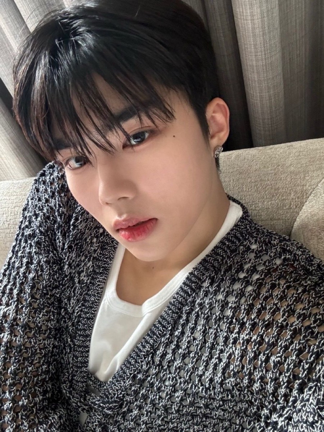 パク・ゴヌク (ZEROBASEONE)の舞台裏ショット